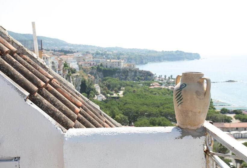 Отель Villa Antica Tropea