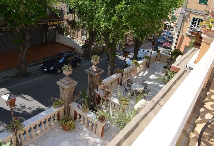 Отель Villa Antica Tropea