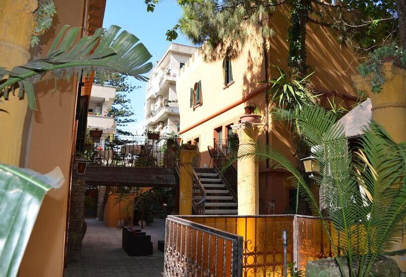 Отель Villa Antica Tropea