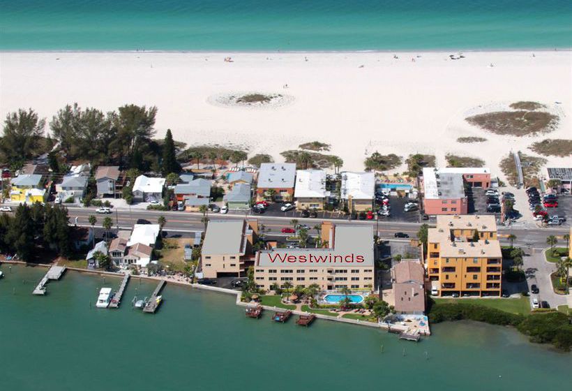 호텔 Westwinds Waterfront Resort