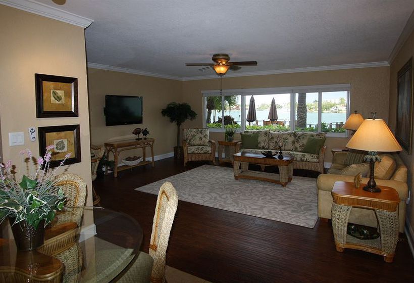 호텔 Westwinds Waterfront Resort