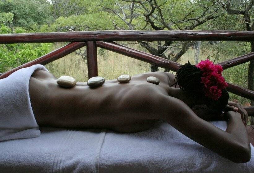 ホテル Zwahili Game Lodge & Spa