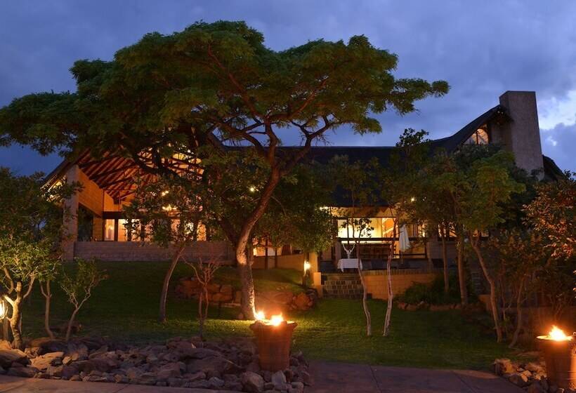 בית מלון כפרי Zwahili Game Lodge & Spa