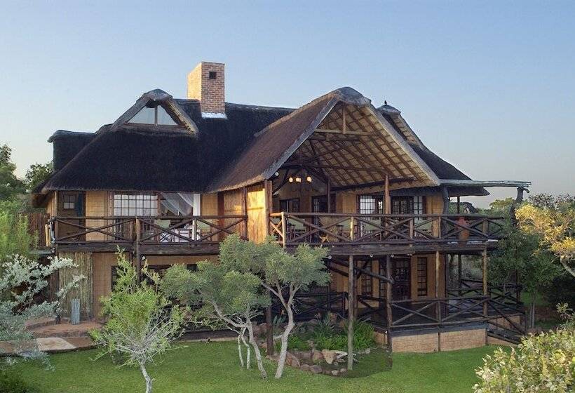 בית מלון כפרי Zwahili Game Lodge & Spa
