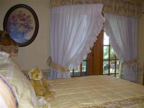 Isadoras Bed And Breakfast