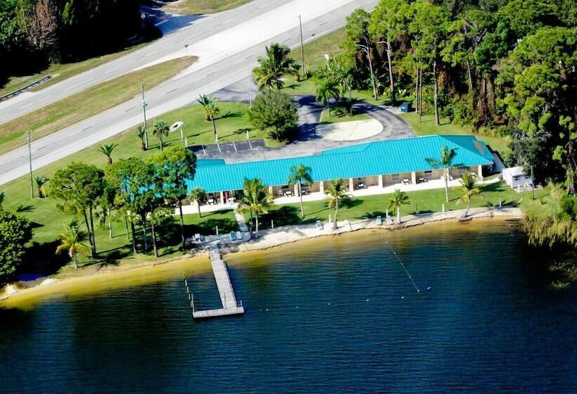 Lake Grassy Inn & Suites