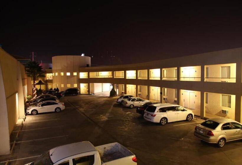 فندق على الطريق American Inn Hotel & Suites Parral