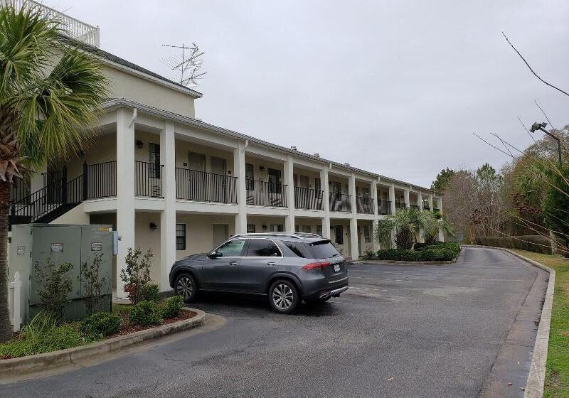 מוטל Peach Tree Inn