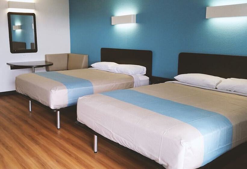 فندق على الطريق Sky Palace Inn & Suites By Jasper Beeville