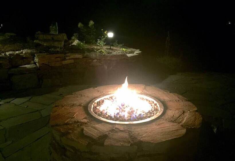 Oak Hill On Love Lane Bed And Breakfast Inn