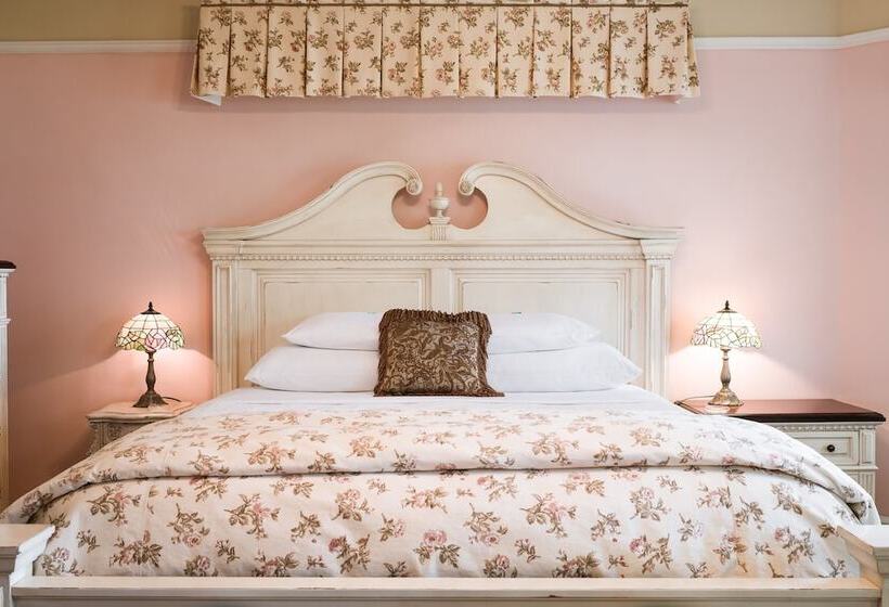 Oak Hill On Love Lane Bed And Breakfast Inn