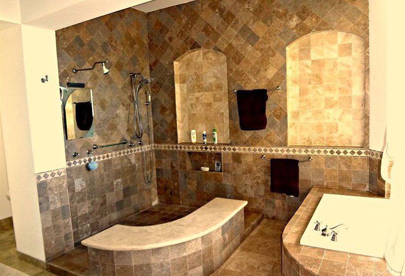 Paradise Ranch Estate