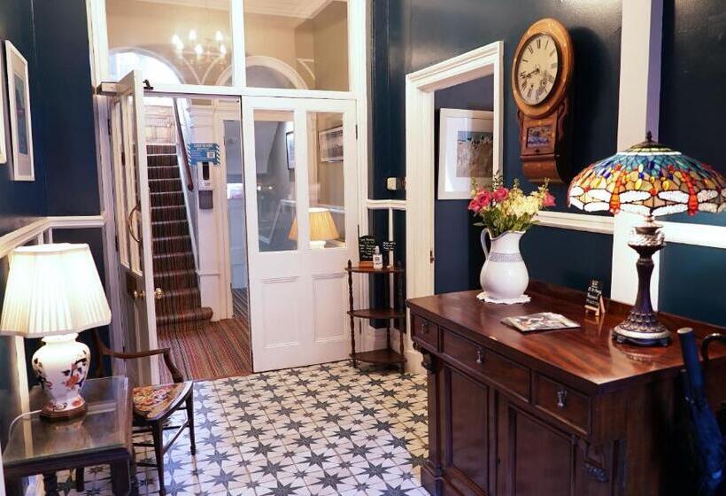 Пансион 23 St Mary's