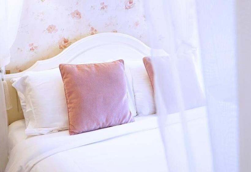 Пансион 23 St Mary's