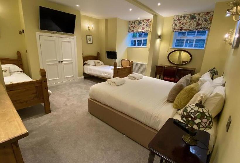 Пансион 23 St Mary's