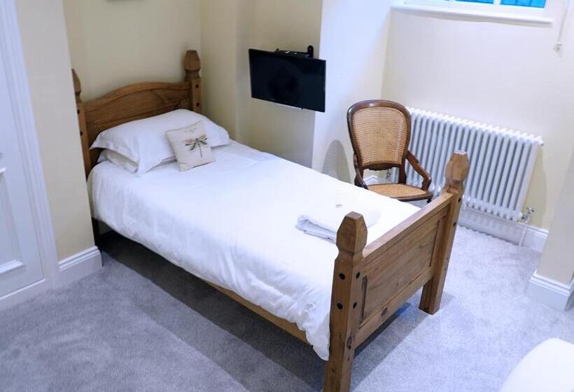 Пансион 23 St Mary's