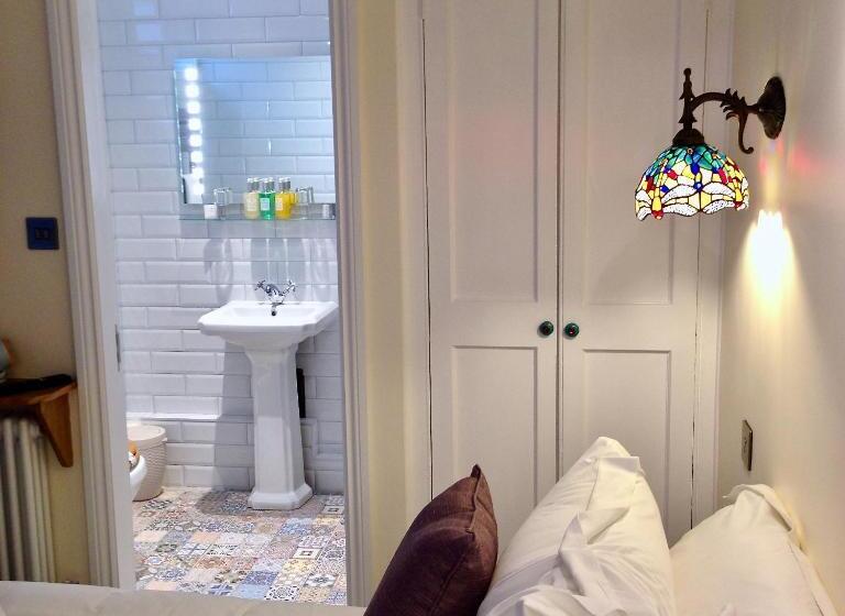 Пансион 23 St Mary's