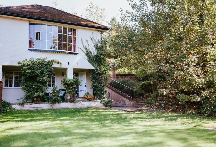 Пансион Bluebell House