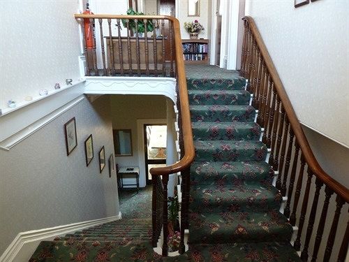 פנסיון Cloudlands - Guest House