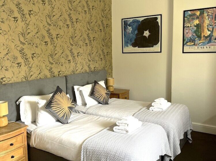 פנסיון Fraoch House