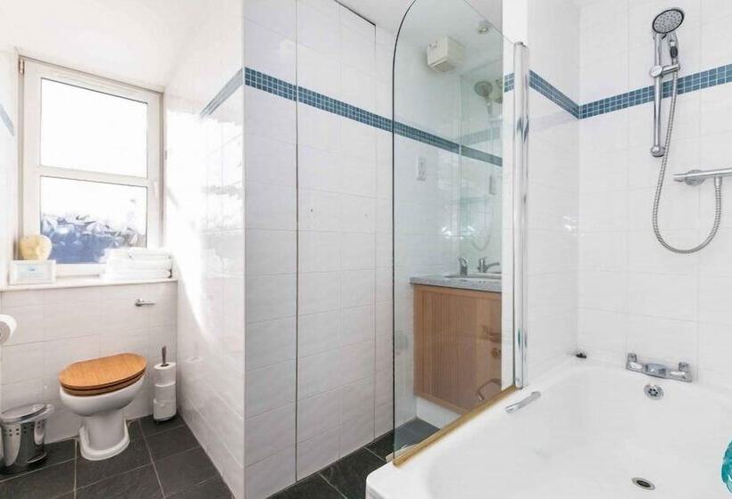 פנסיון Fraoch House