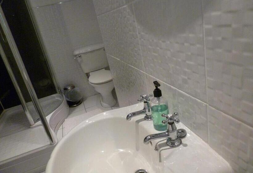 بنسيون Hedgefield House