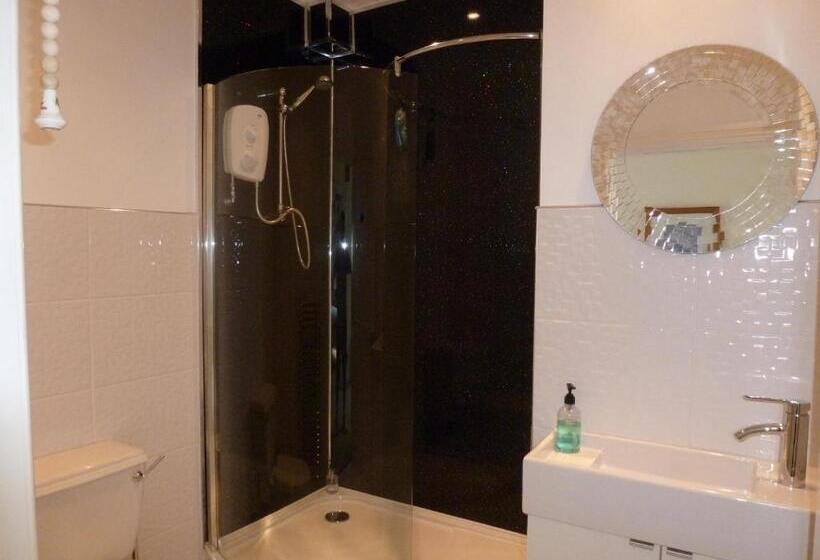 بنسيون Hedgefield House