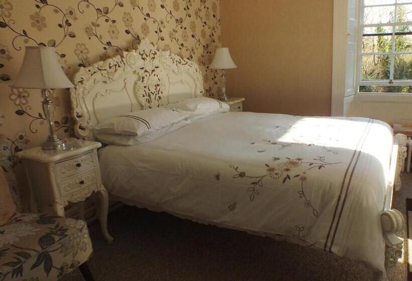 بنسيون Hedgefield House