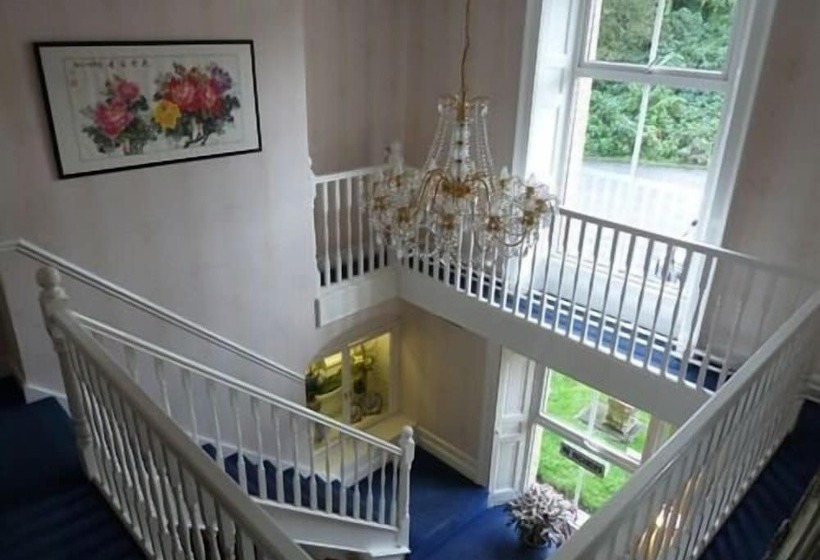 بنسيون Hedgefield House