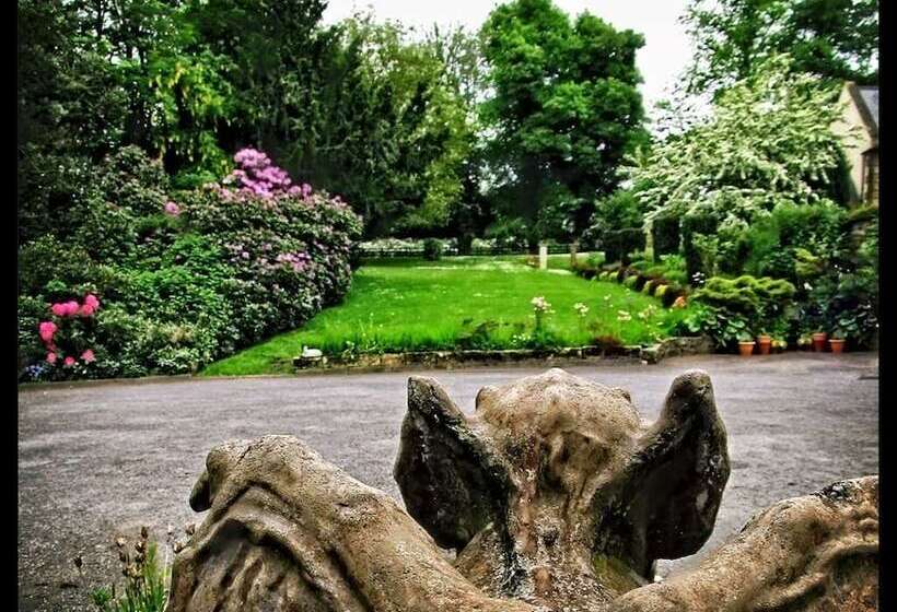 بنسيون Hedgefield House