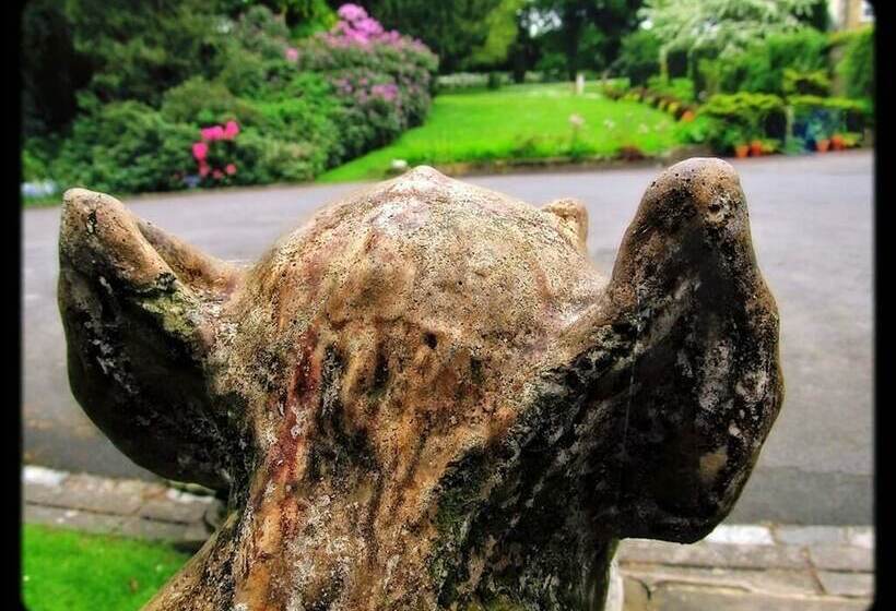 بنسيون Hedgefield House