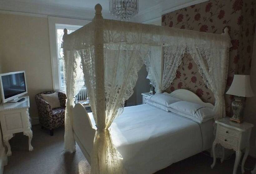 بنسيون Hedgefield House