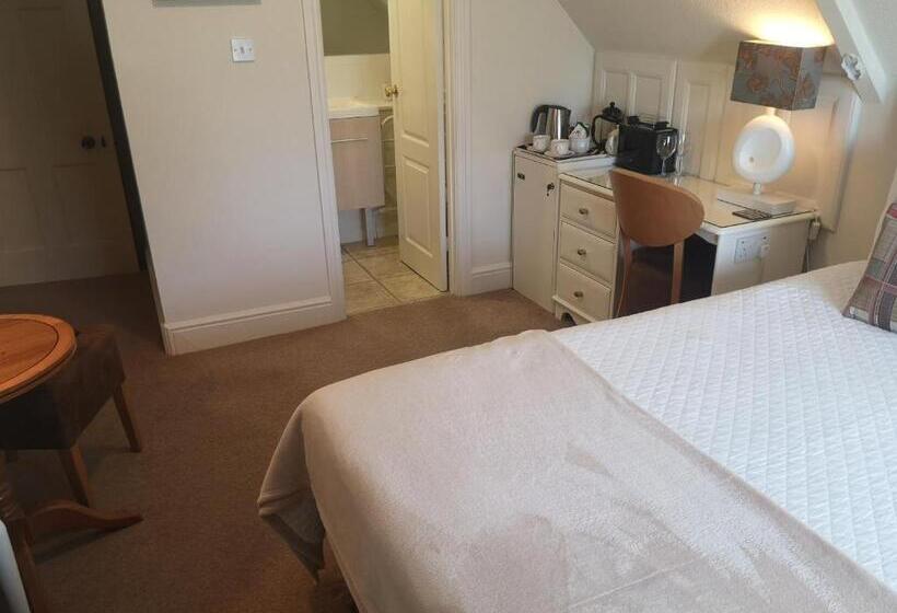 פנסיון Higher Faugan Parc