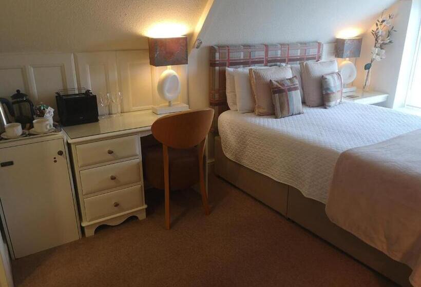 פנסיון Higher Faugan Parc