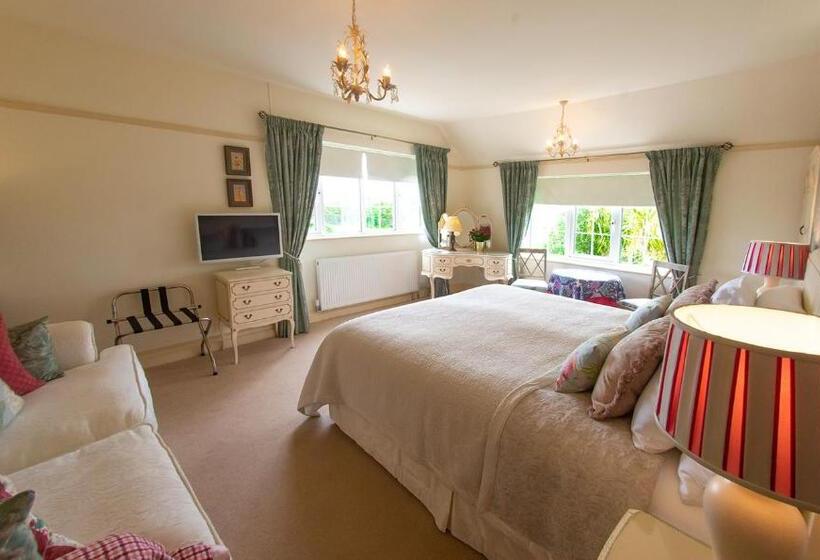 פנסיון Higher Faugan Parc