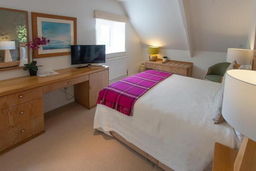 פנסיון Higher Faugan Parc