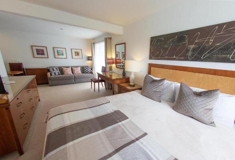 פנסיון Higher Faugan Parc