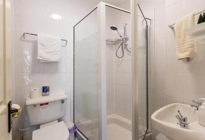 Пансион Hubert House