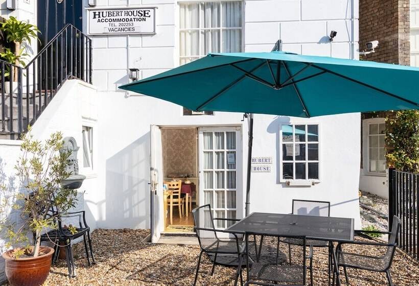 Пансион Hubert House