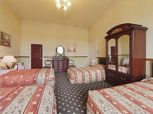 膳宿费 Langley Bank Guest House