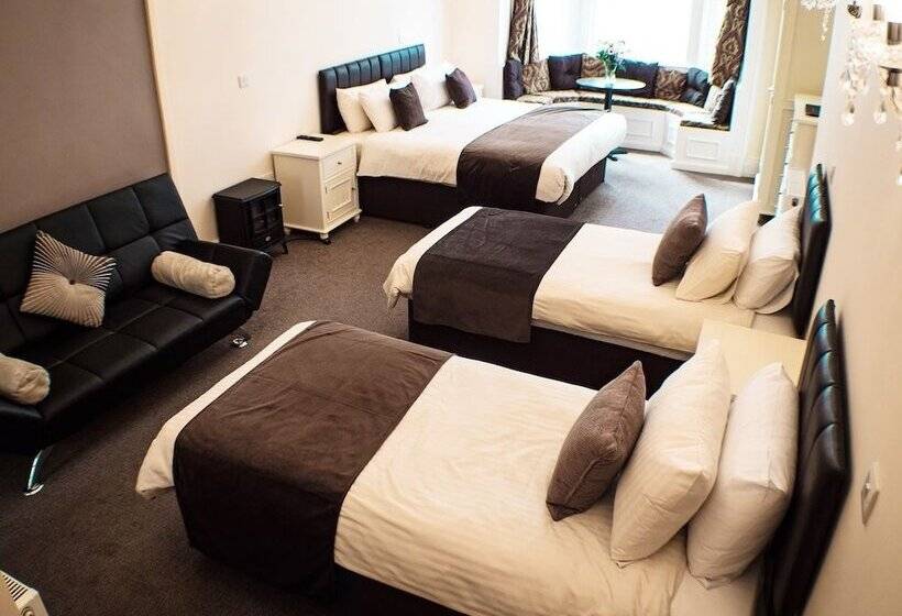 بنسيون Mereside