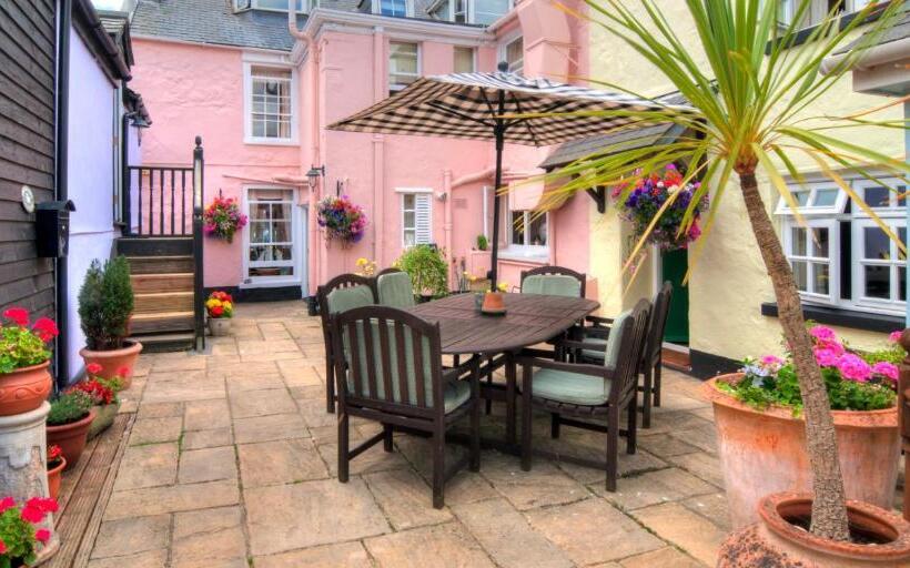 ペンション Potters Mooring