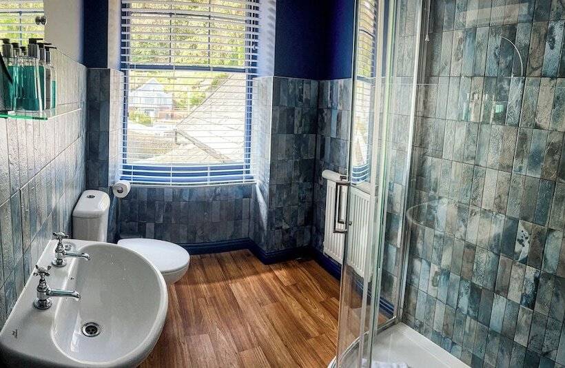 פנסיון Rock House