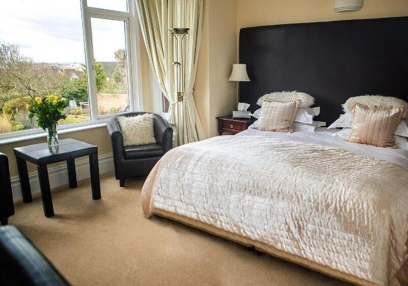 بنسيون Somerville House