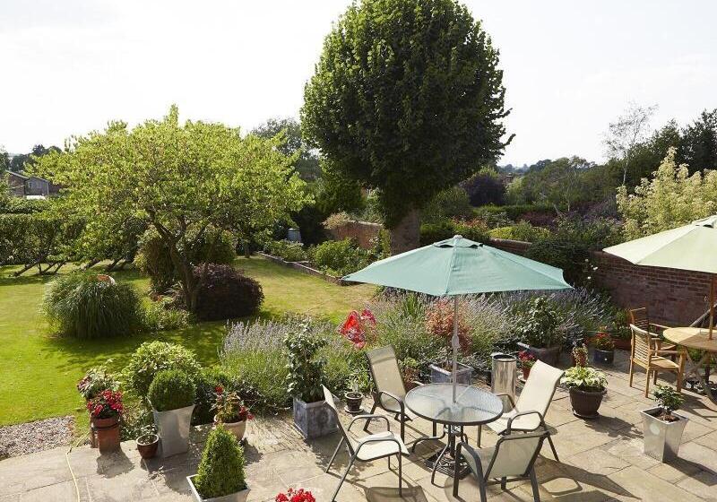 بنسيون Somerville House