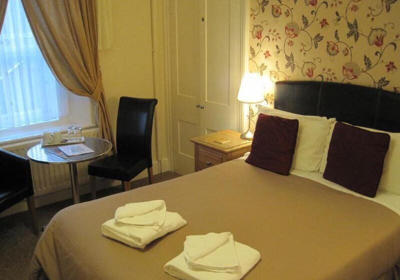 بنسيون Spreyton Guest House