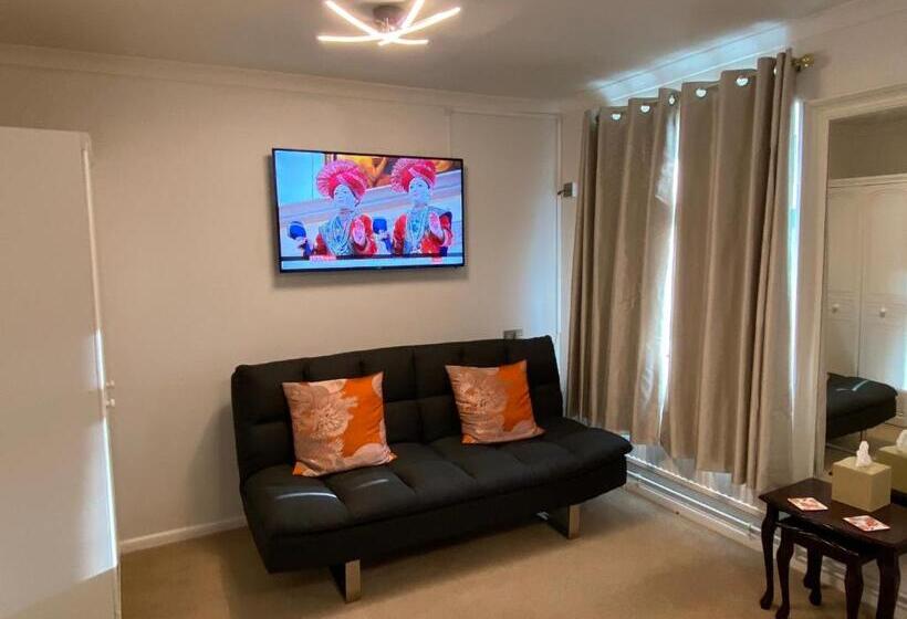 بنسيون St. Georges House