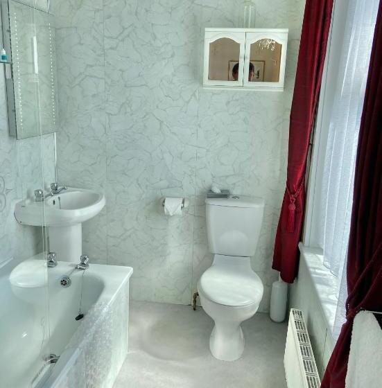 بنسيون St. Georges House