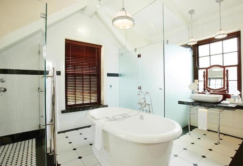 펜션 St James Guesthouses