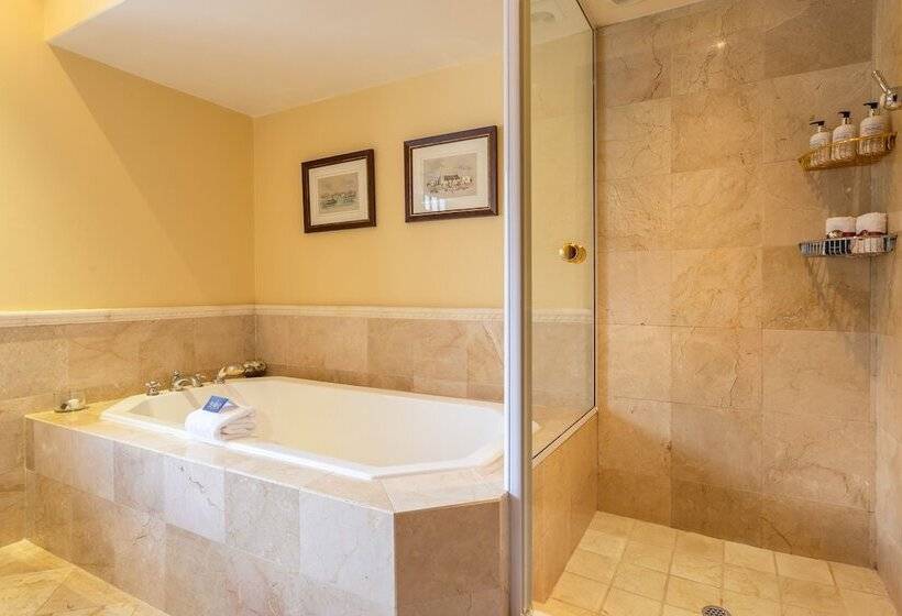 펜션 St James Guesthouses